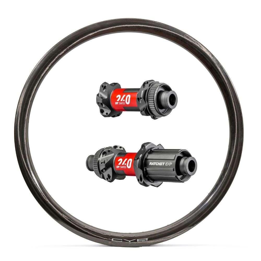 CYP Felix 38 DT Swiss 240 SP